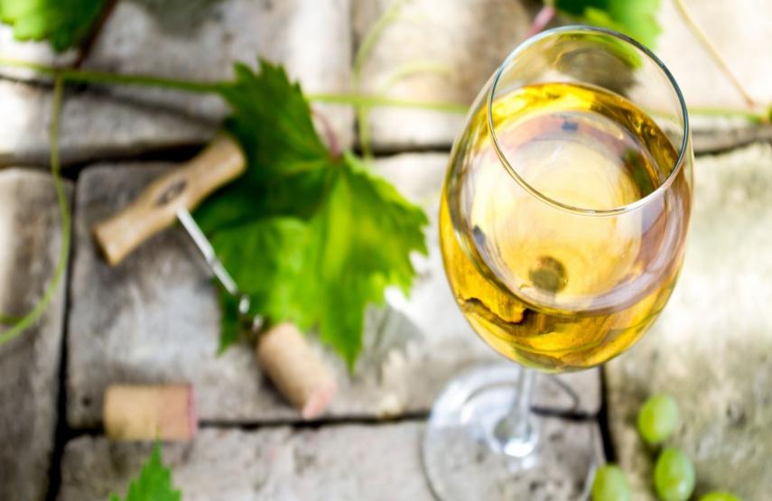 Comment est fabriqué le vin blanc ?